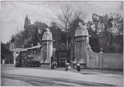 Hampton Court Palace: The Lion Gates